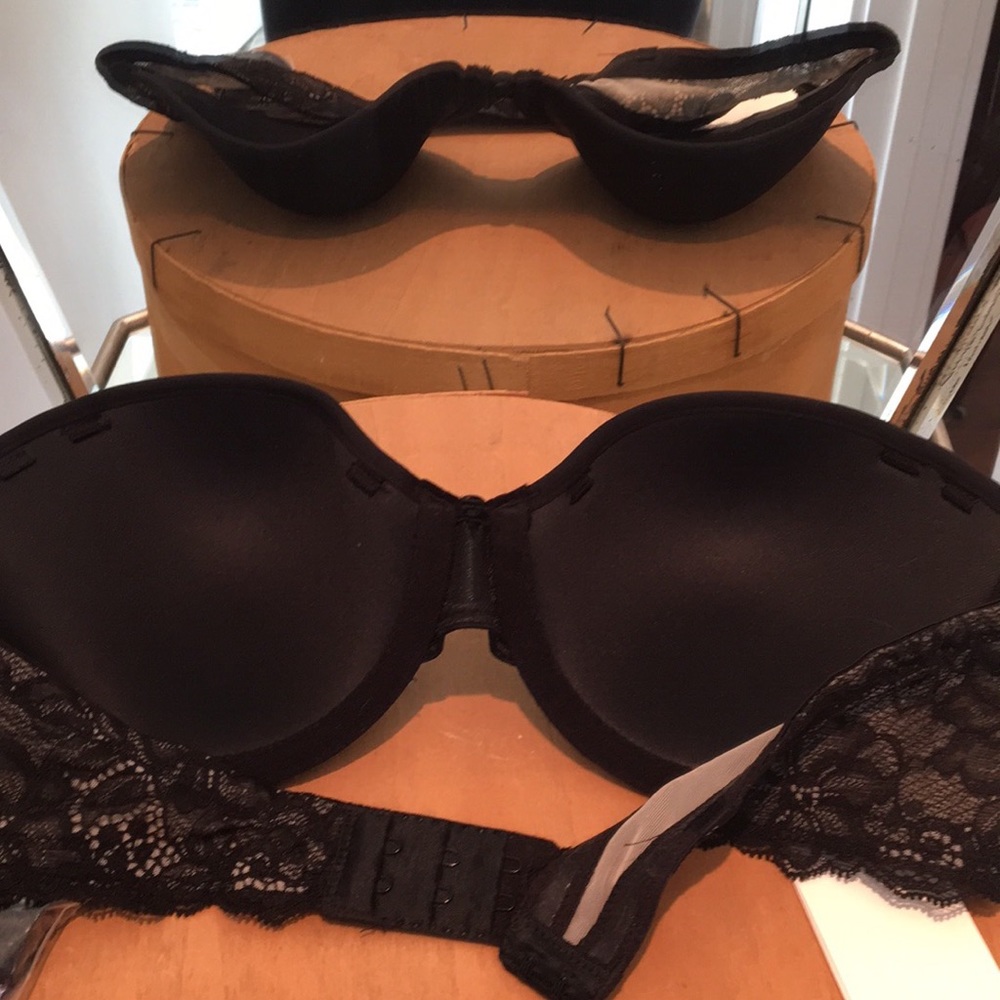 Brand new Wacoal black padded strapless bra!
